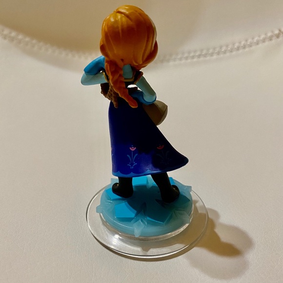 Disney Infinity Anna Figure and Web Code Card - Picture 3 of 5
